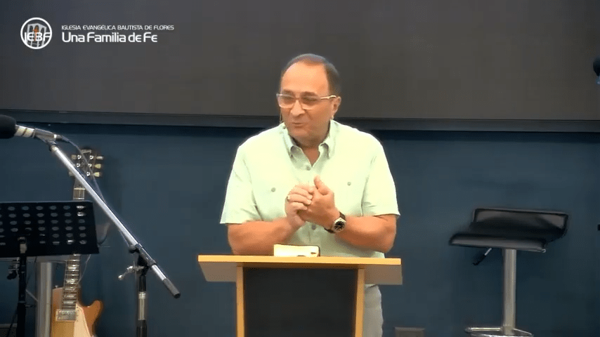 «Comenzar El Año Con Los Ojos En El Cielo», por el pastor Miguel Ekizian.